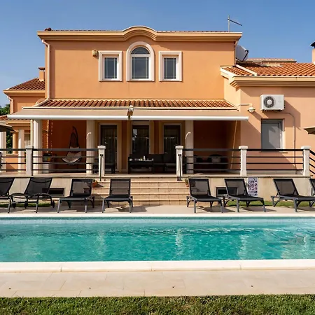 Lady Ni By Istra Vacation Pula