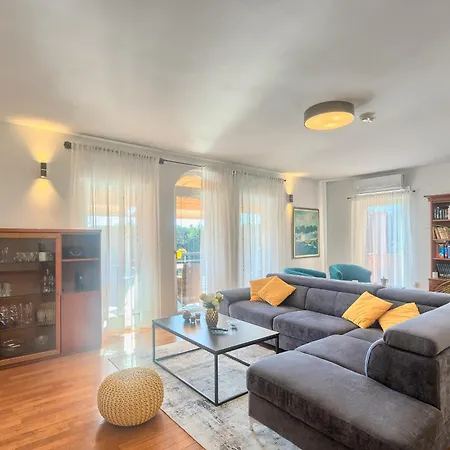 Lady Ni By Istra Vacation Vila