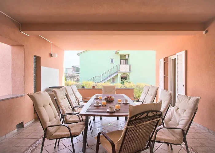 Lady Ni By Istra Vacation